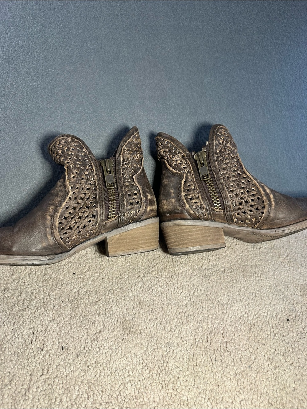 Circle G by Corral Brown Distressed Leather Laser Cut Ankle Booties Women’s 7 - Picture 6 of 14